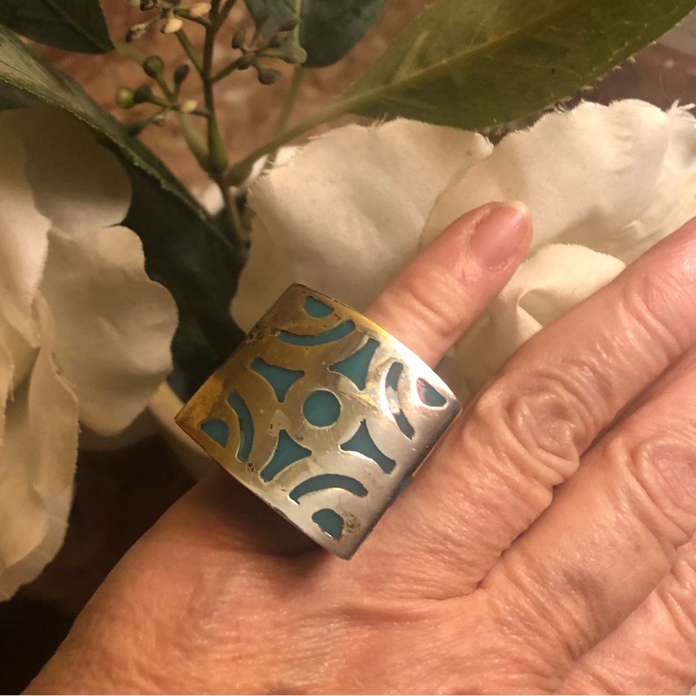 925 & Turquoise inlay Statement Ring. Beautiful Dome Ring by Esperanza. Sz 6